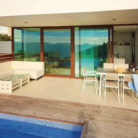 Four-bedroom Holiday In Nyaraló *