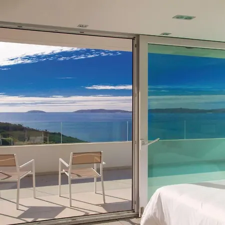 Four-bedroom Holiday In Sanxenxo